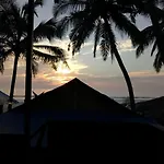 Mesa Beach Cottages